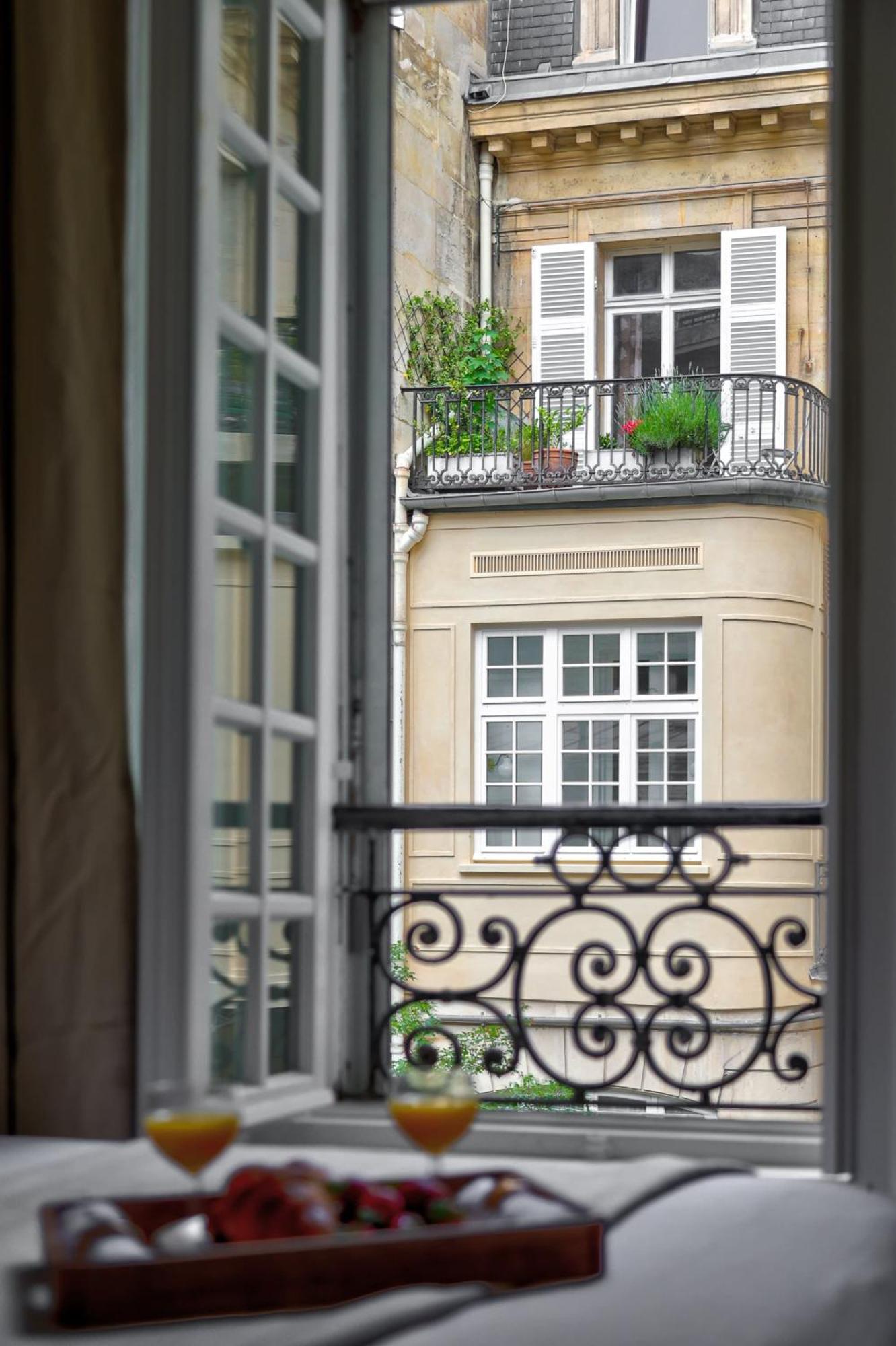 Champs-Elysees - 2Br With Balcony - Cityapartmentstay Париж Экстерьер фото